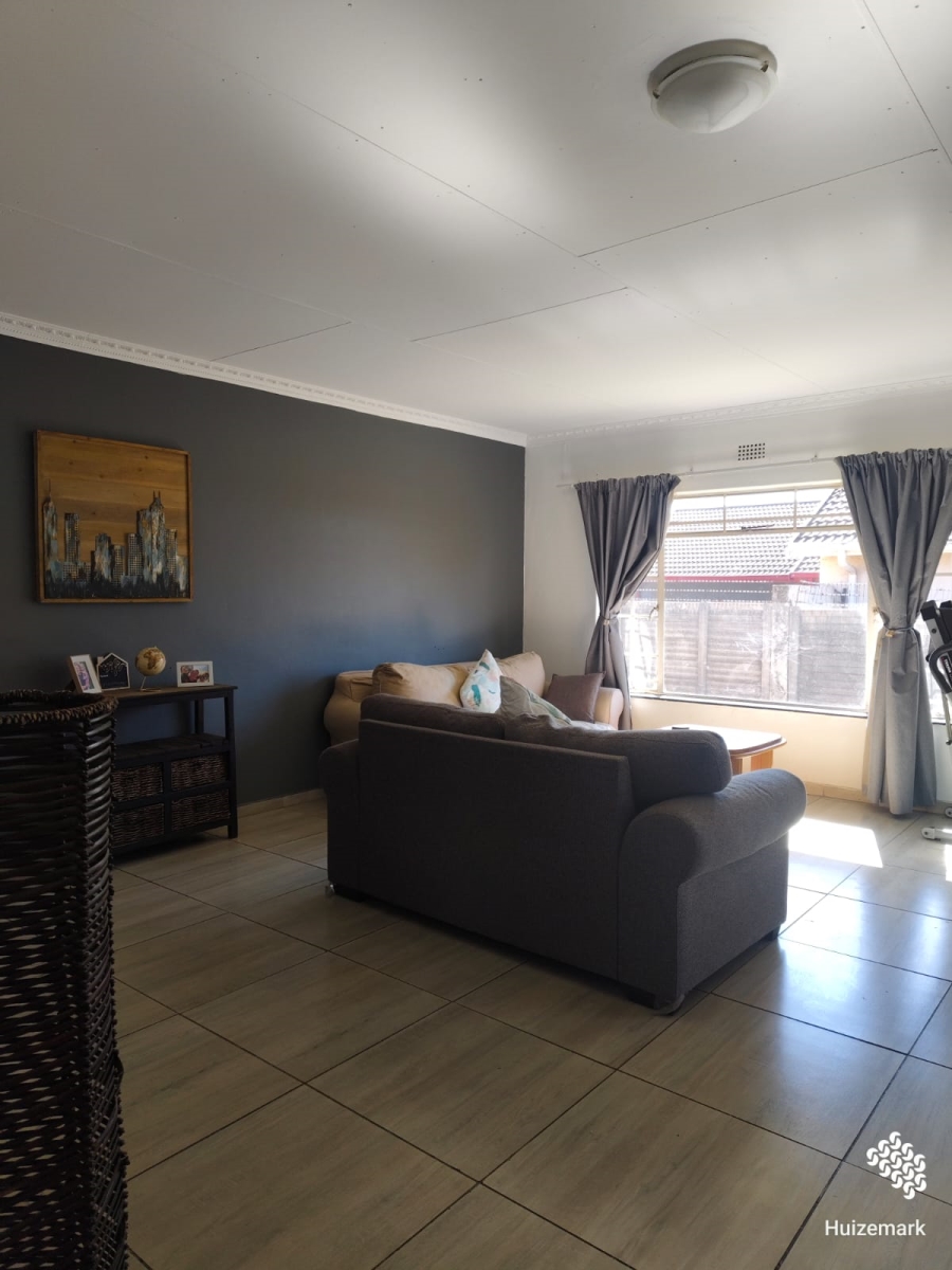 3 Bedroom Property for Sale in Vaalpark Free State